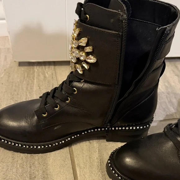 Kurt Geiger Boots - Picture 9 of 13